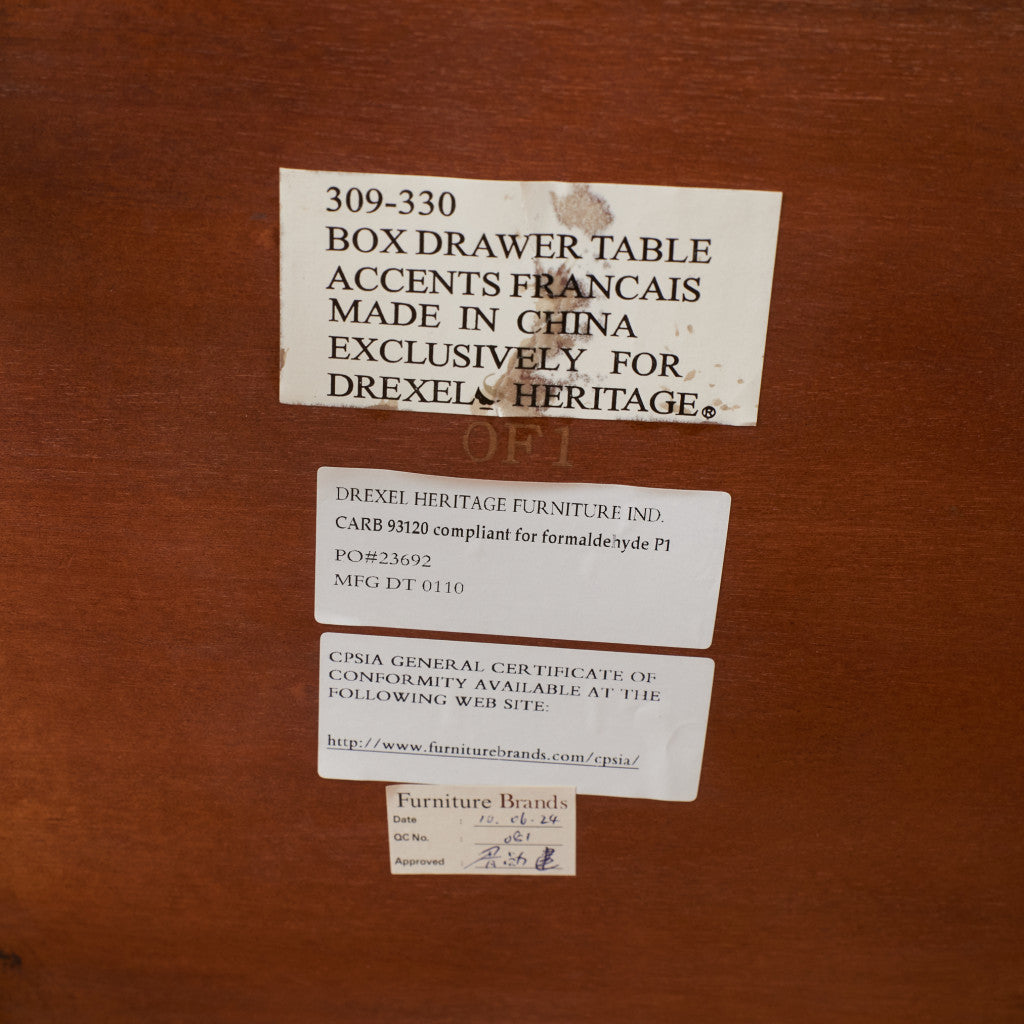 サイドテーブル