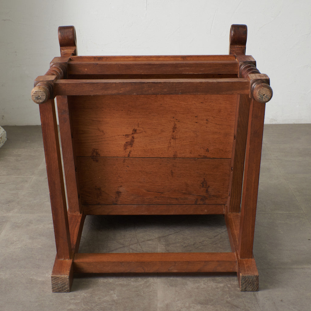 英国アンティーク アームチェア