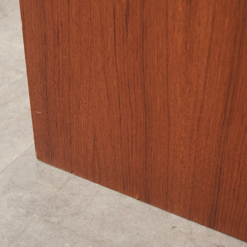 英国ヴィンテージ 4段チェスト