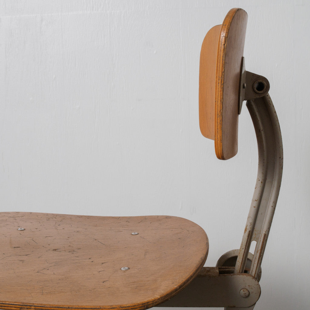 ドラフティングチェア