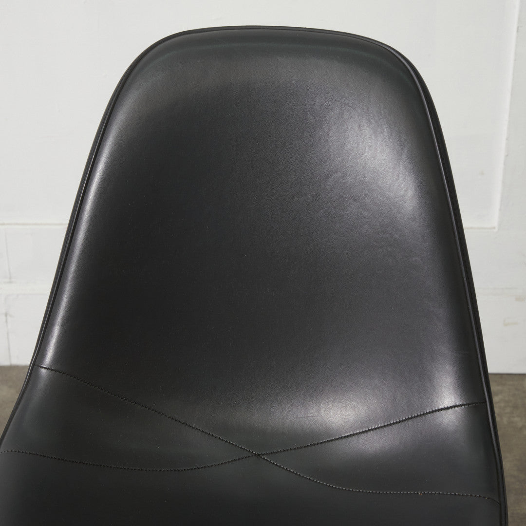 サイドシェルチェア スタッキングベース