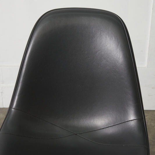 サイドシェルチェア スタッキングベース