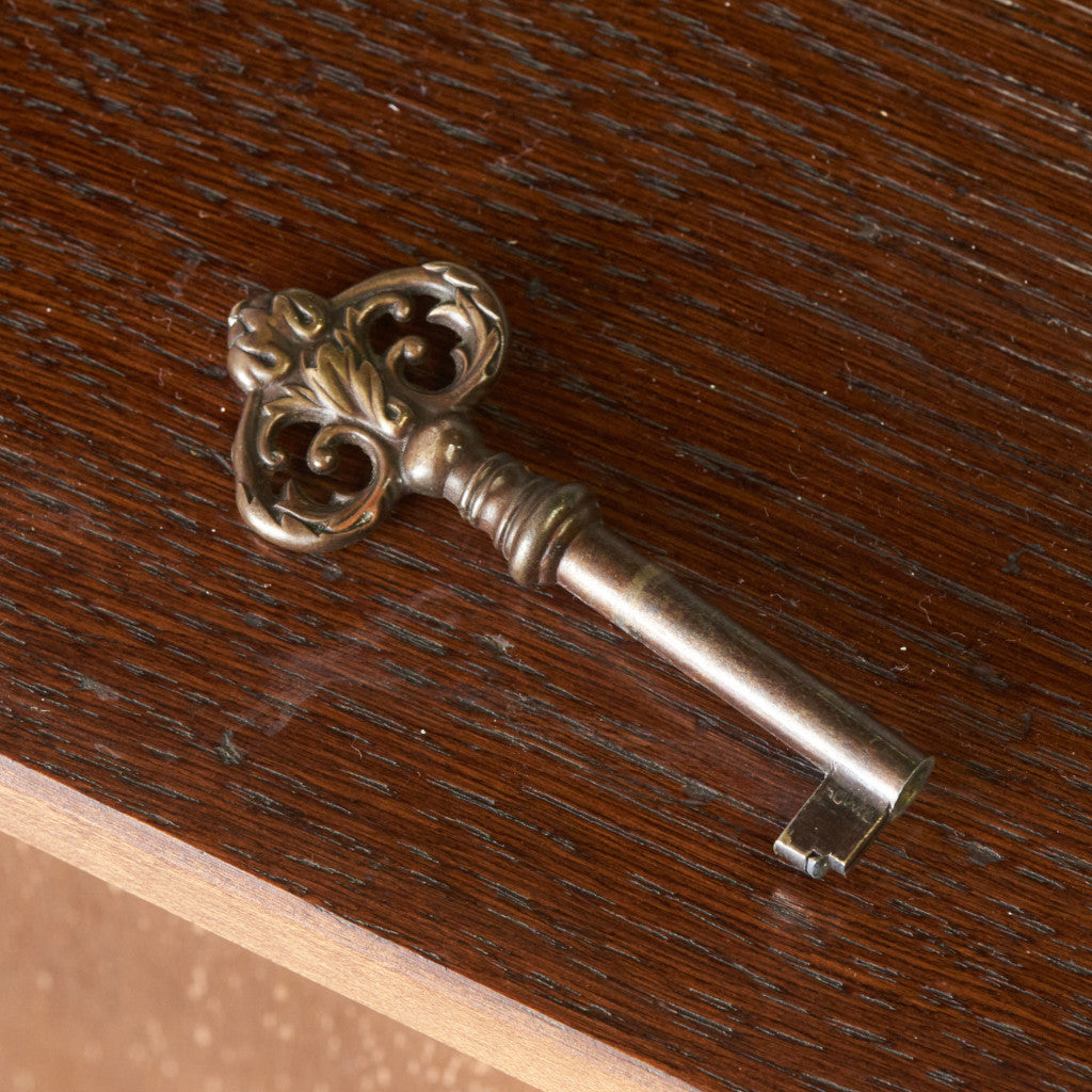 ガラス キャビネット