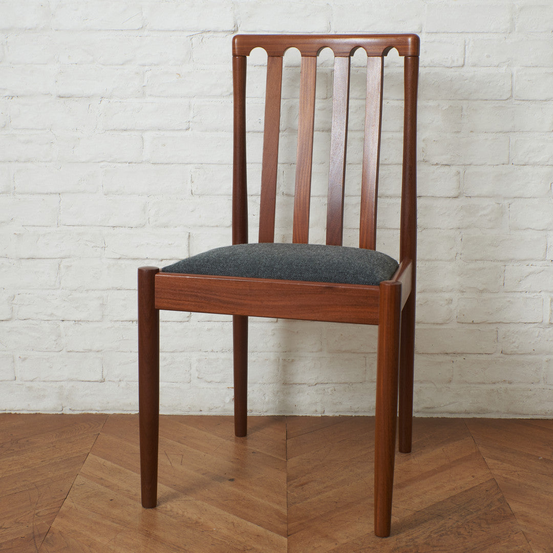 スラットバックチェア/ 張替済