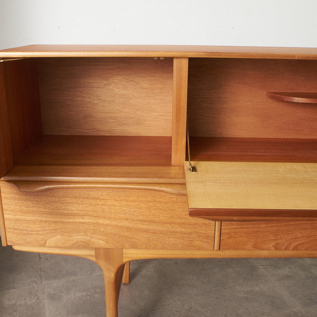 S-Form ヴィンテージ ハイサイドボード