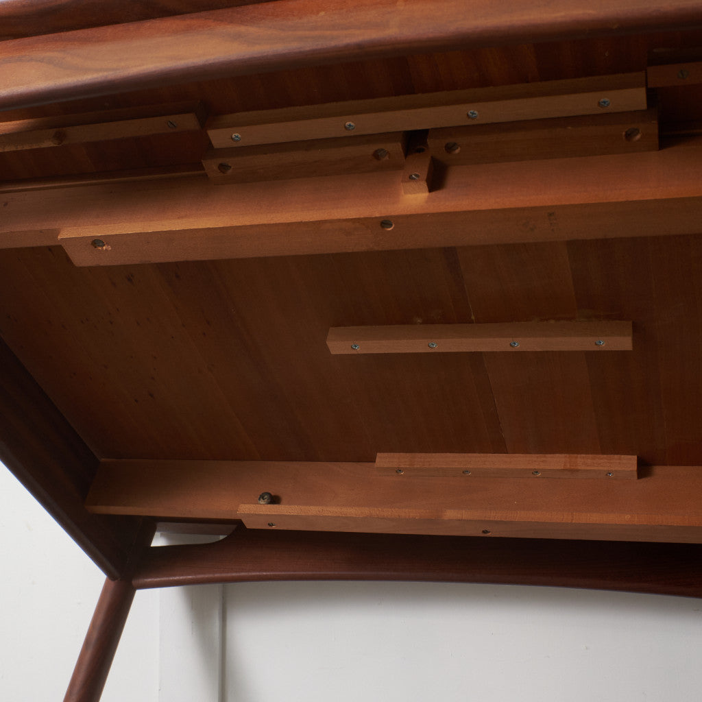 ブラジリア ダイニングテーブル