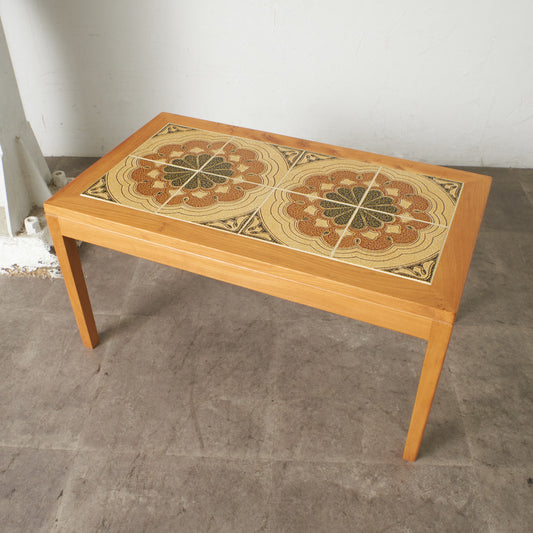 ヴィンテージ タイルトップ コーヒーテーブル