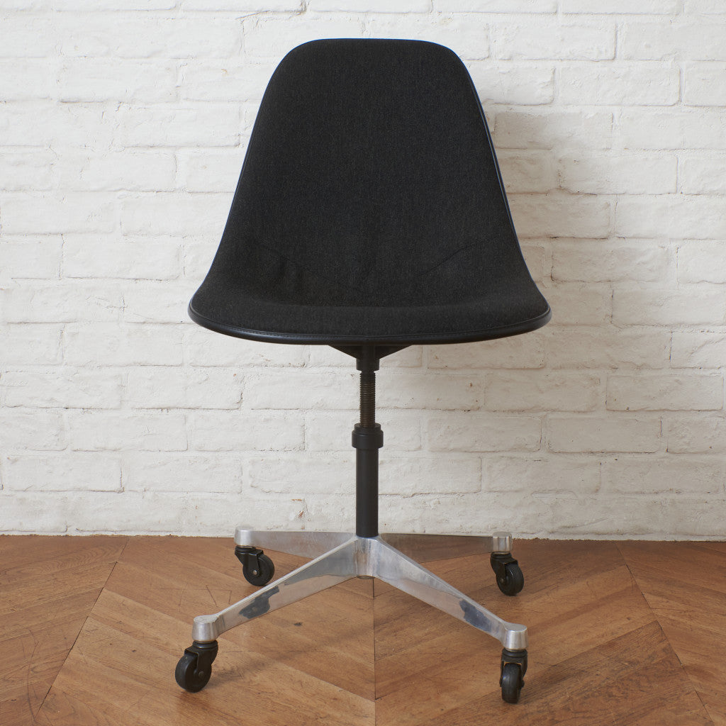 サイドシェルチェア  コントラクトキャスターベース