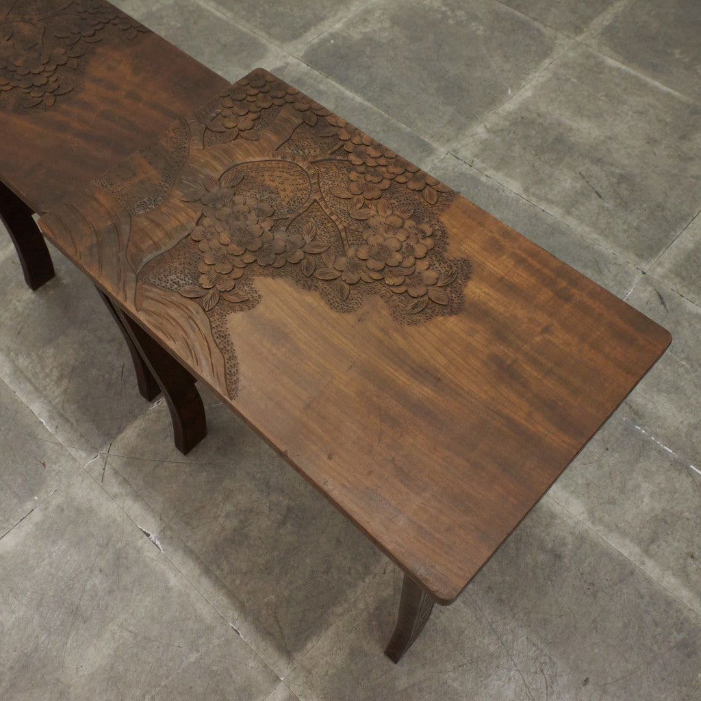 ネストテーブル