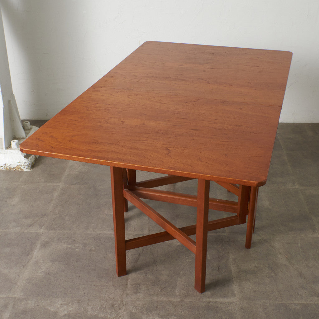 ドロップリーフゲートレッグテーブル