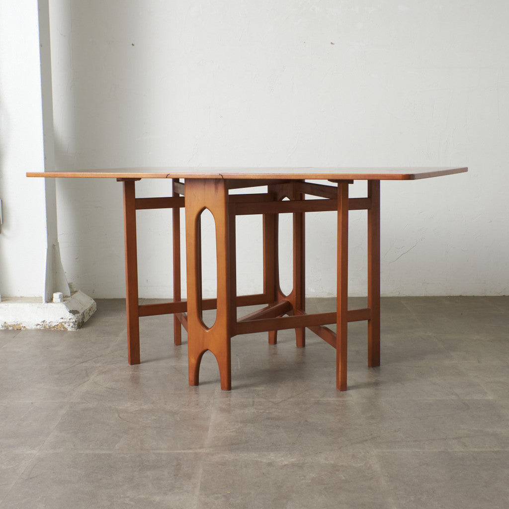 ドロップリーフゲートレッグテーブル