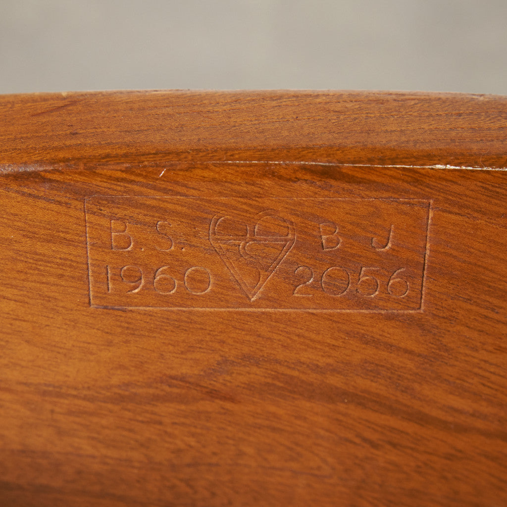 スティックバックチェア