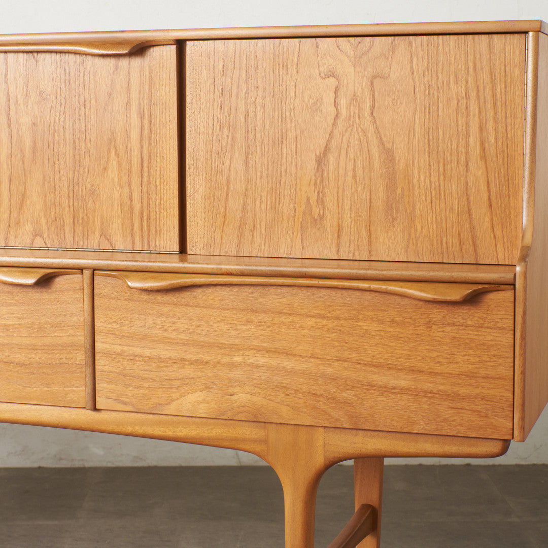 S-Form ヴィンテージ ハイサイドボード