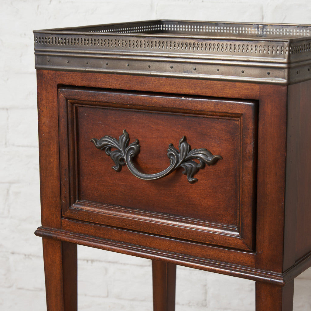 サイドテーブル