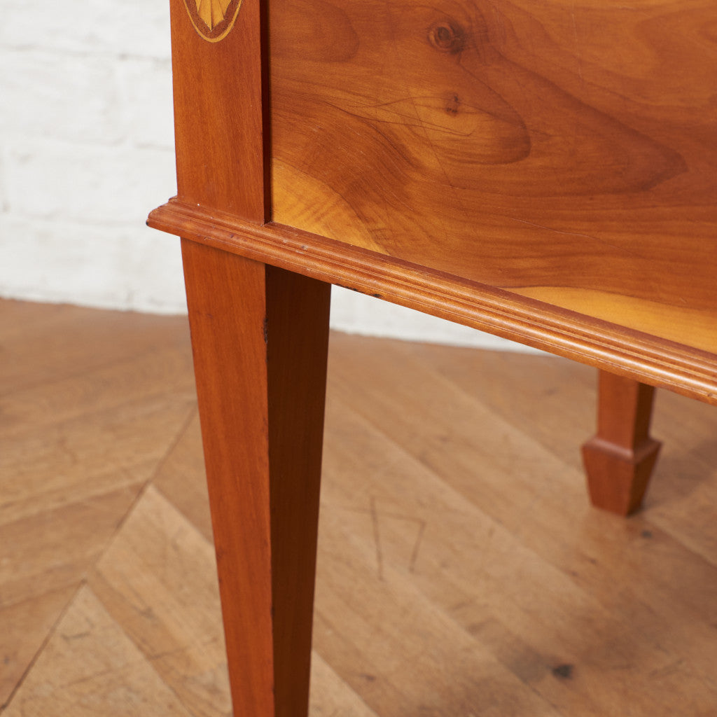 西洋クラシック 象嵌細工 ナイトテーブル