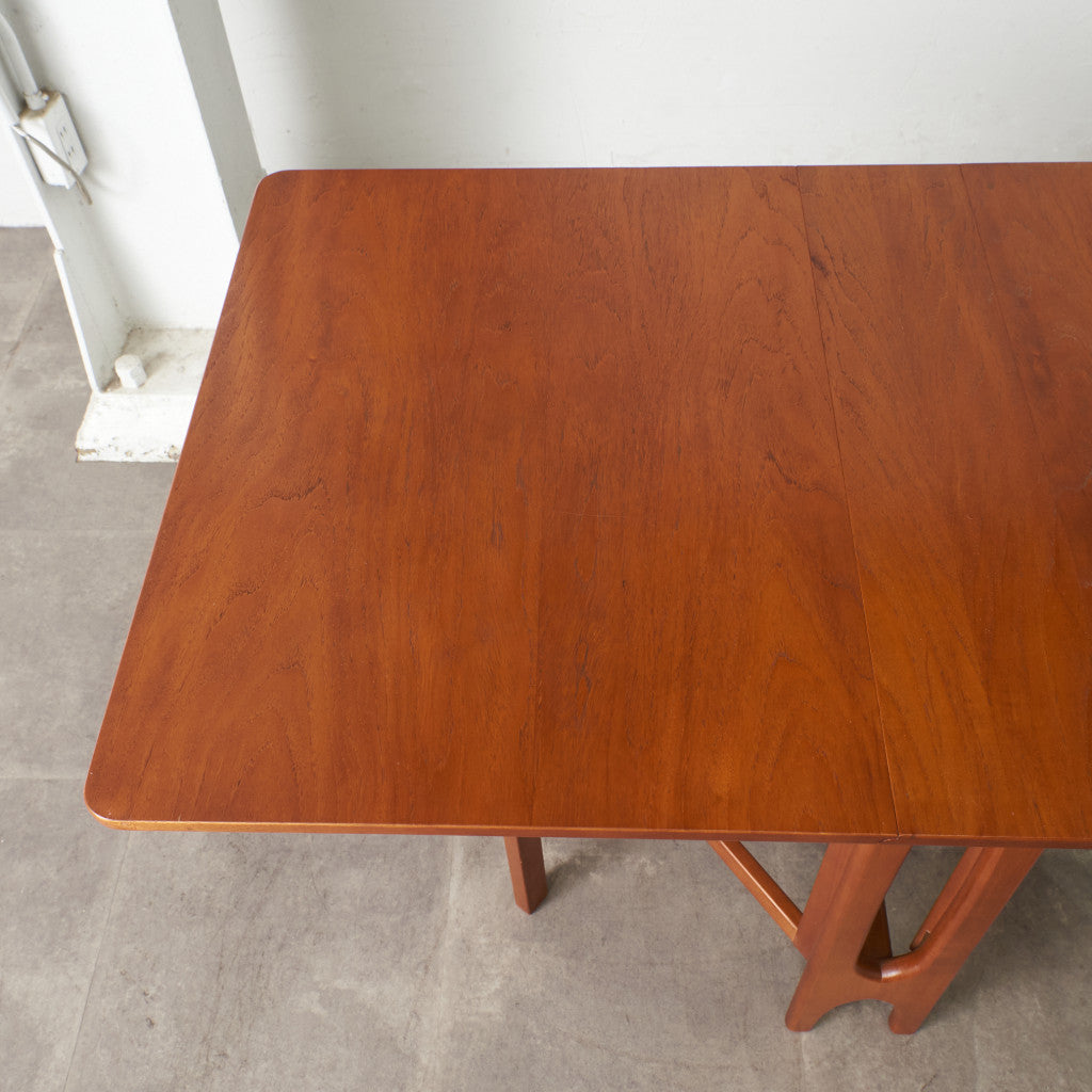 ドロップリーフゲートレッグテーブル