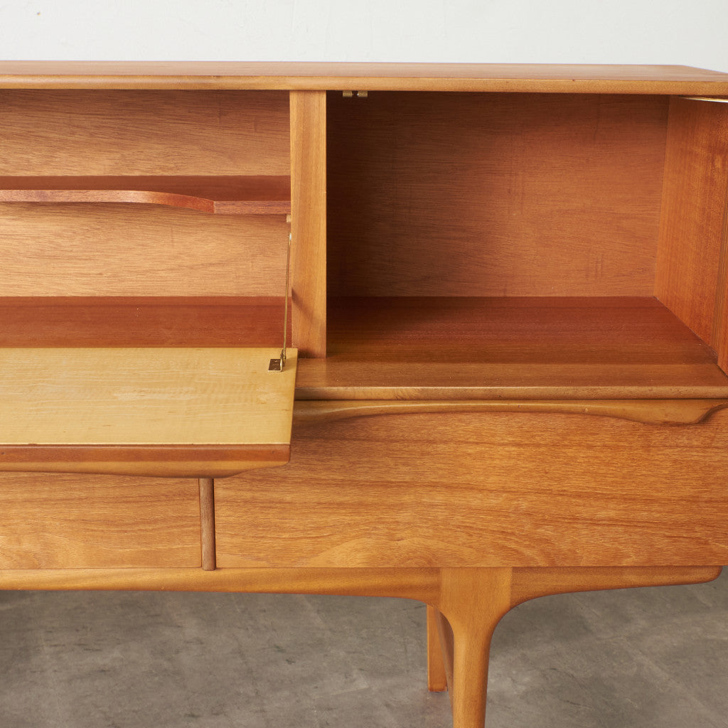 S-Form ヴィンテージ ハイサイドボード