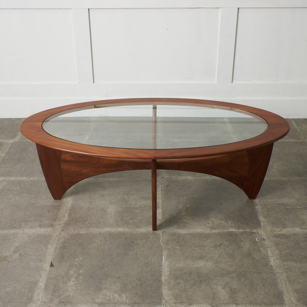 astro オーバルコーヒーテーブル