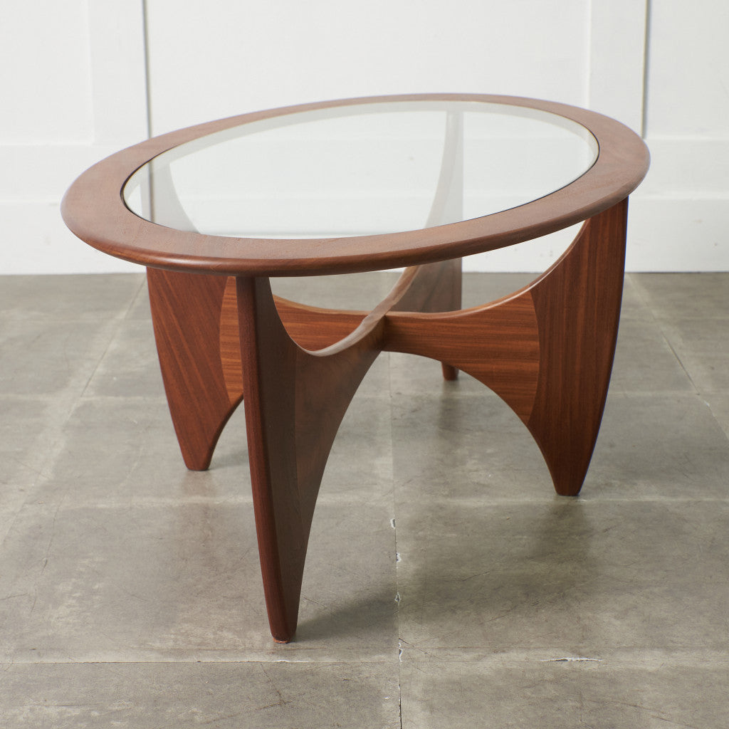 astro オーバルコーヒーテーブル