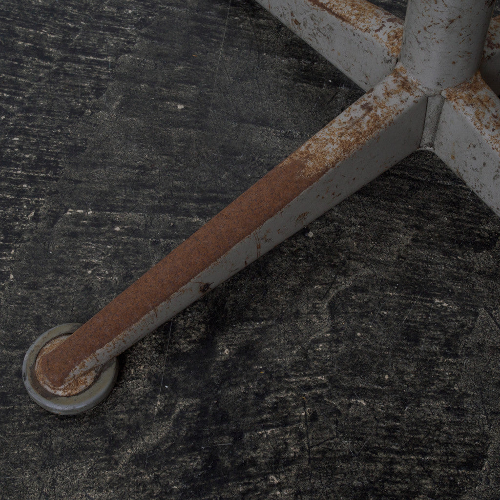 ドラフティングチェア