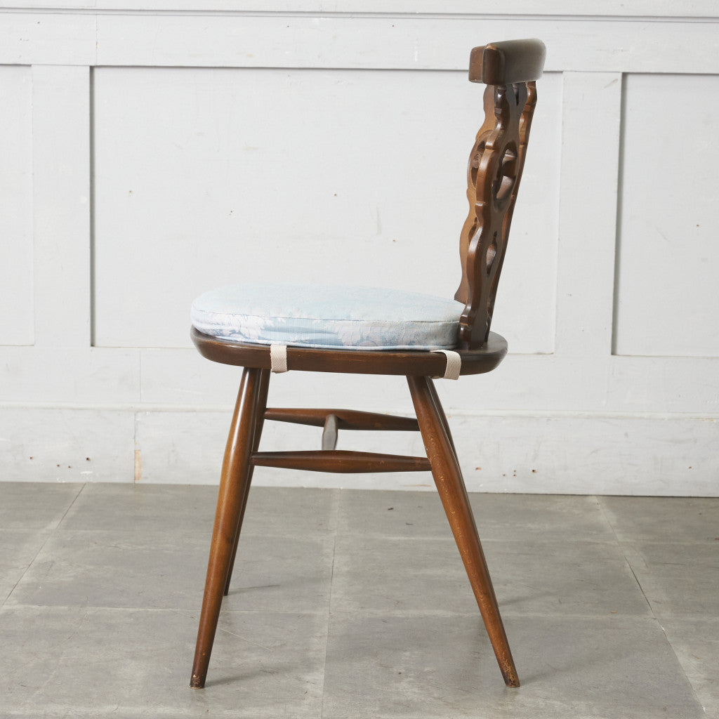 Old Colonial クッション付き シスルバックチェア