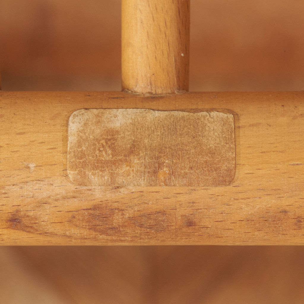 スティックバックチェア