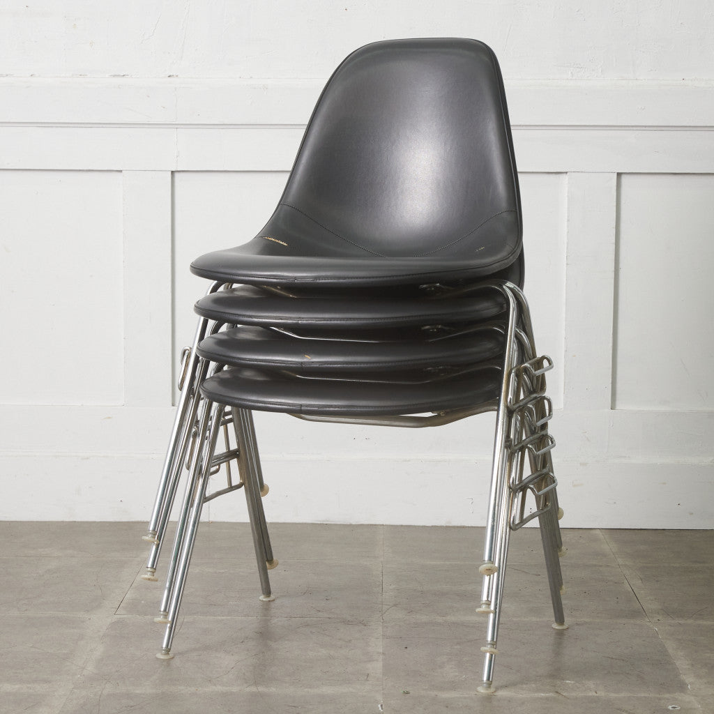 サイドシェルチェア スタッキングベース