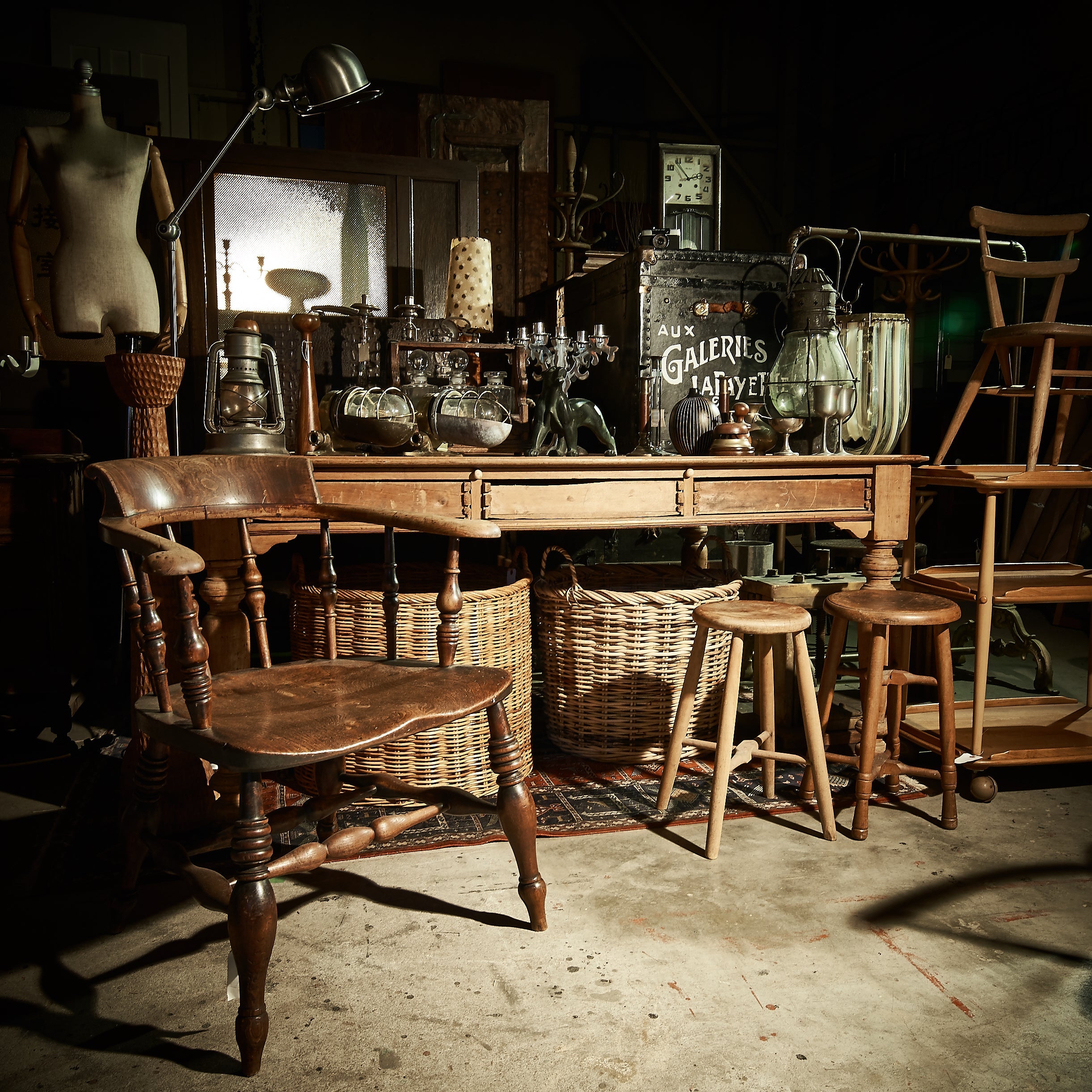アンティーク家具・ビンテージ家具・デザイナーズ家具・北欧家具