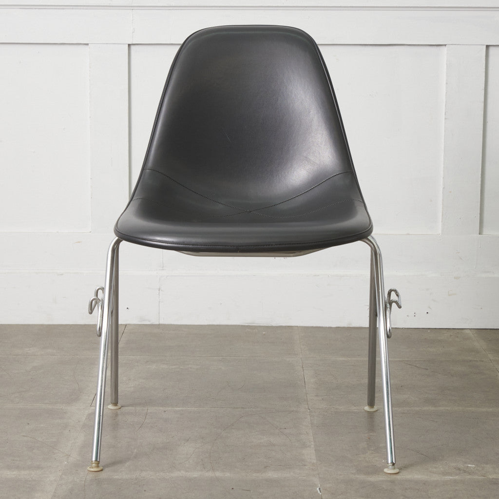 サイドシェルチェア スタッキングベース