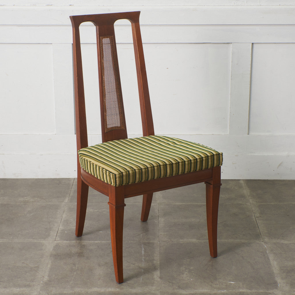 TRIUNE サイドチェア