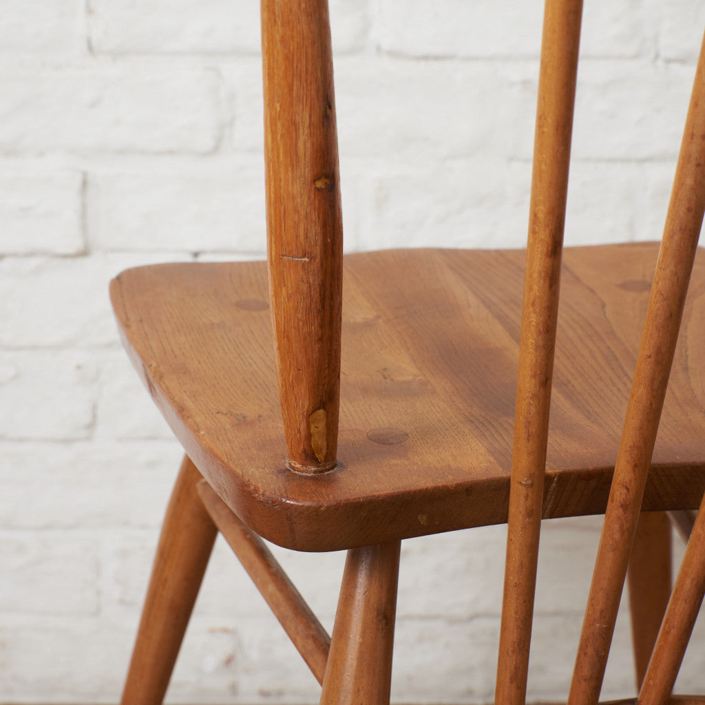 スティックバックチェア