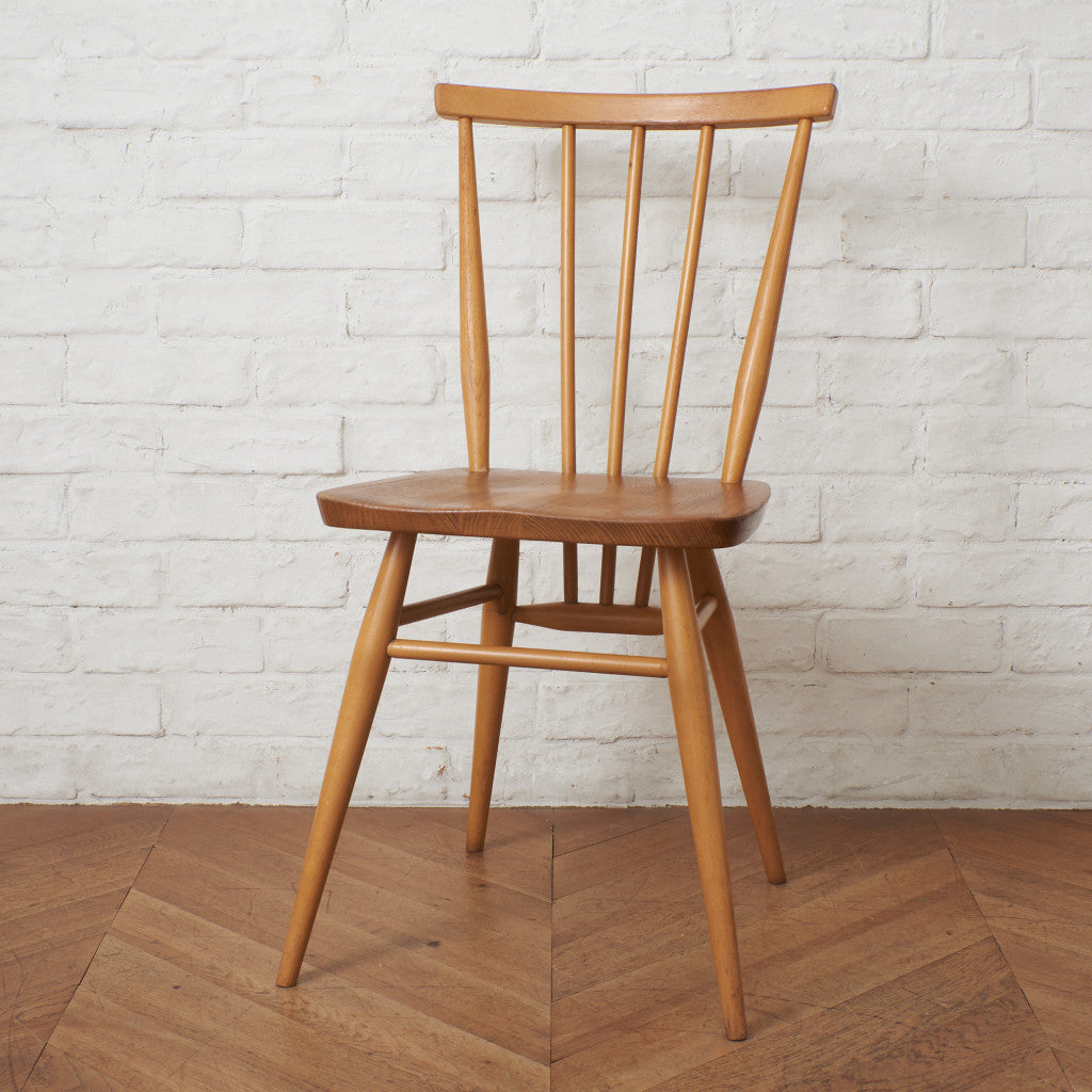 スティックバックチェア