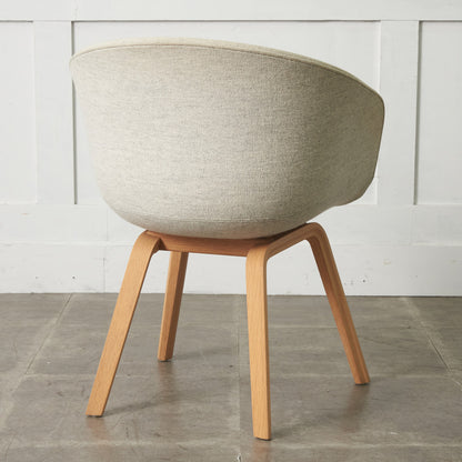ABOUT A CHAIR アバウト ア チェア