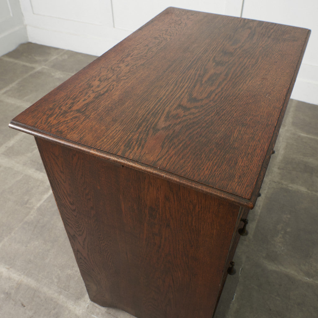 英国アンティーク 3段チェスト