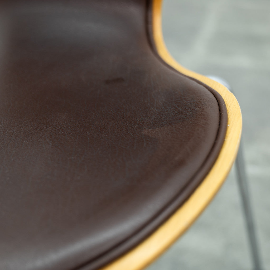 セブンチェア / フロントパディング