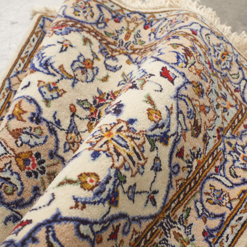 ウール製 手織りラグ