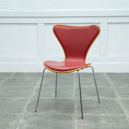 セブンチェア / フロントパディング