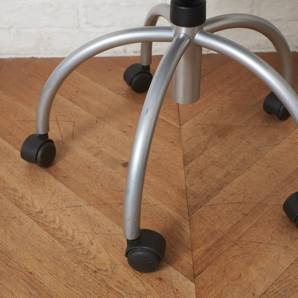 Silver スウィベルチェア