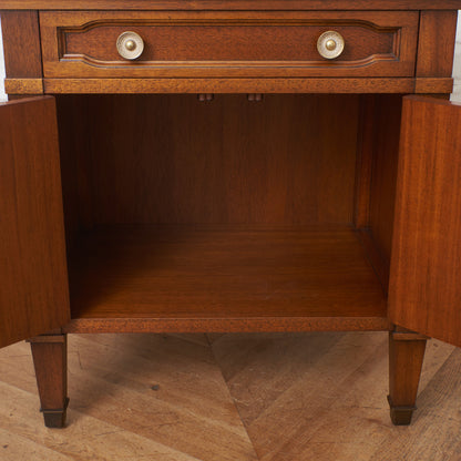 TRIUNE ナイトテーブル