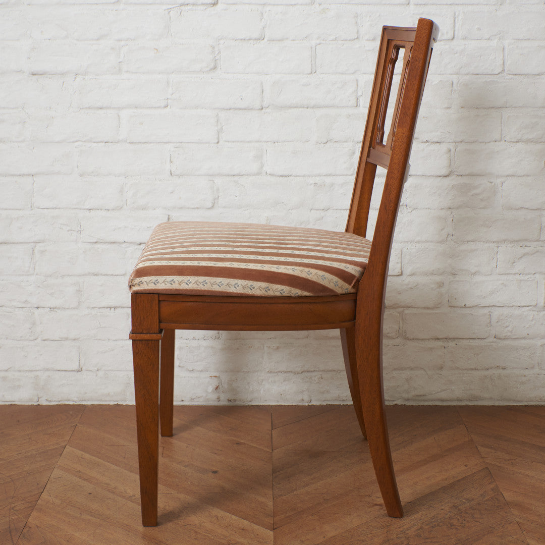 TRIUNE サイドチェア