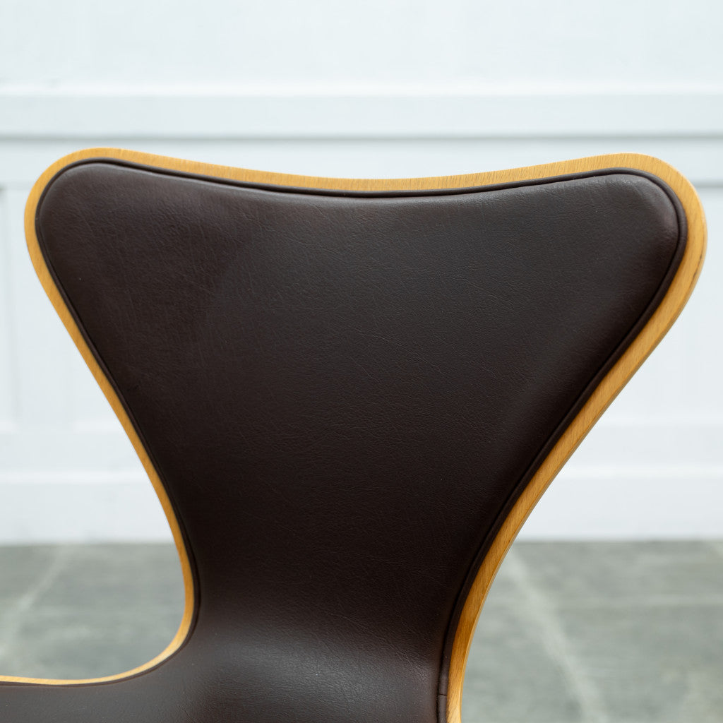 セブンチェア / フロントパディング