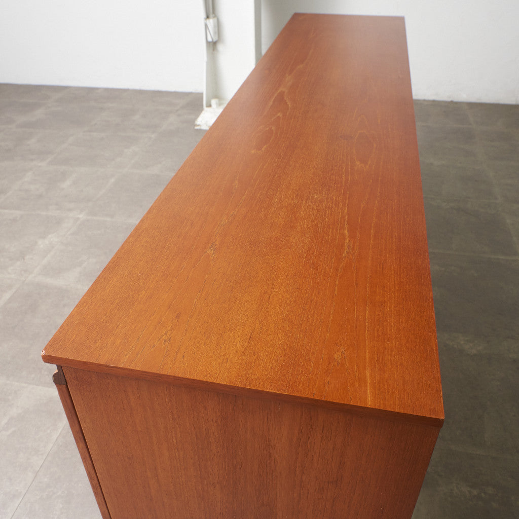 英国ヴィンテージ サイドボード