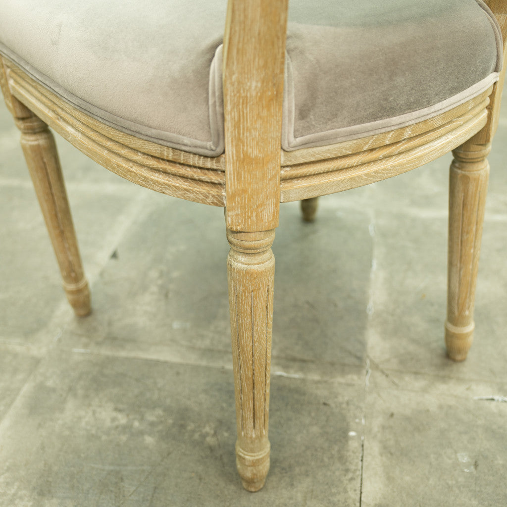 バルーンバックチェア