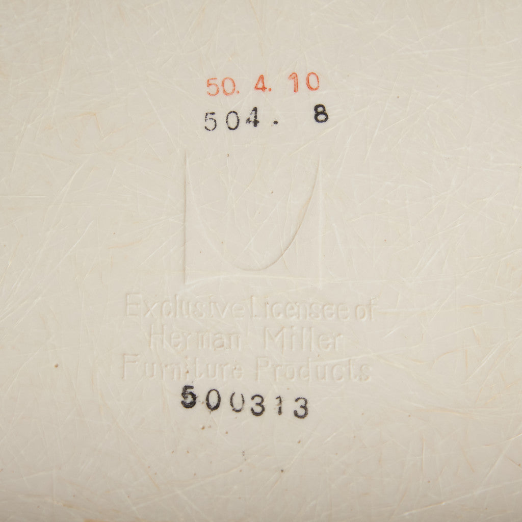 サイドシェルチェア スタッキングベース