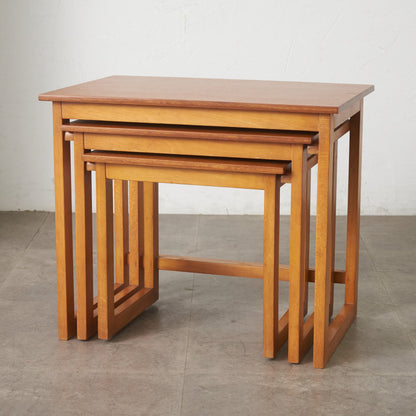 英国ヴィンテージ ネストテーブル