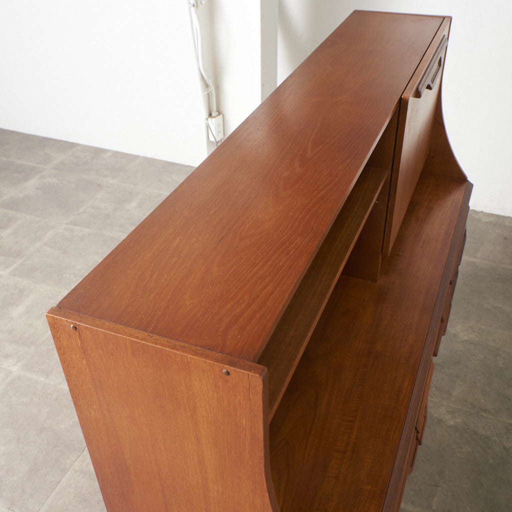 イギリス ヴィンテージ ハイサイドボード