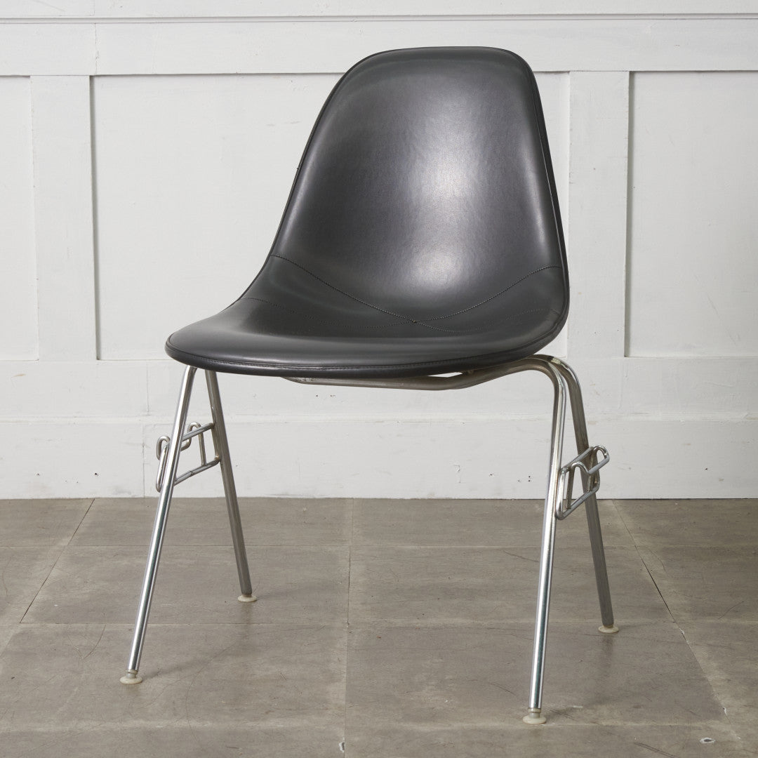 サイドシェルチェア スタッキングベース