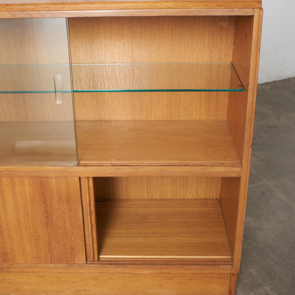 Brandon ガラスキャビネット