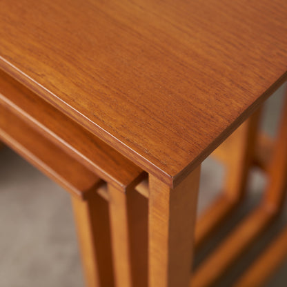 英国ヴィンテージ ネストテーブル