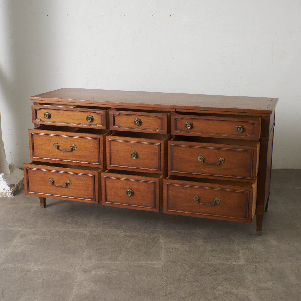 TRIUNE チェストボード